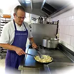Logis Restaurant Du Bougnat Hotel