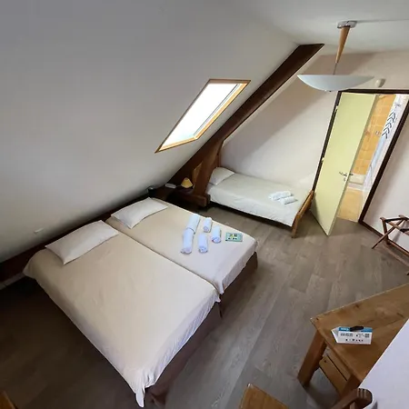 Logis Restaurant Du Bougnat Hotel Saint-Victor-la-Riviere