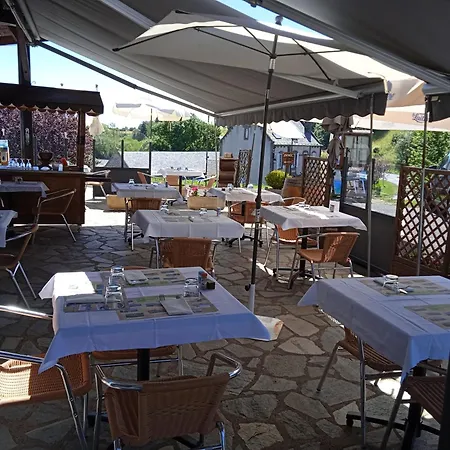 Logis Restaurant Du Bougnat Saint-Victor-la-Riviere