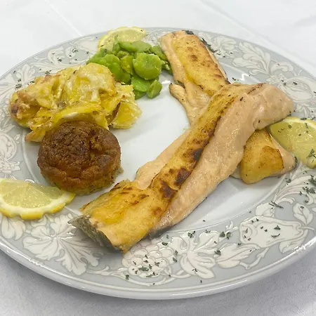 Hotel Logis Restaurant Du Bougnat Saint-Victor-la-Riviere