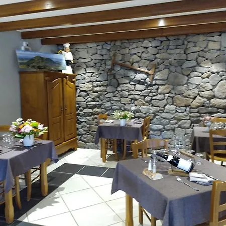 Hotel Logis Restaurant Du Bougnat 3*